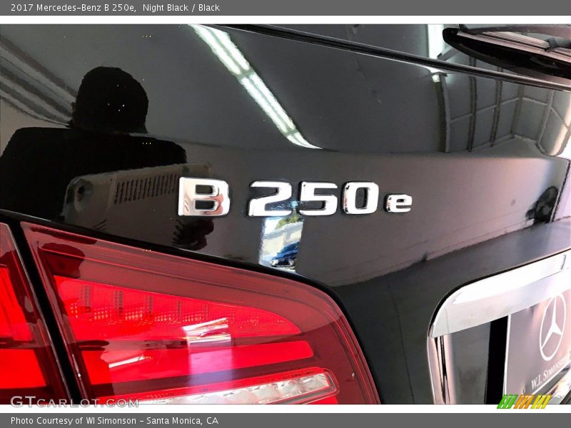 Night Black / Black 2017 Mercedes-Benz B 250e