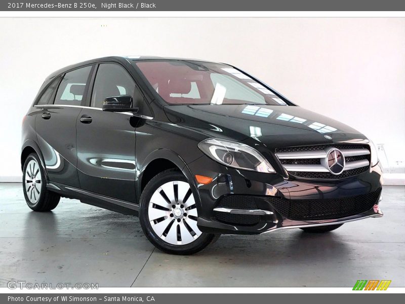 Night Black / Black 2017 Mercedes-Benz B 250e
