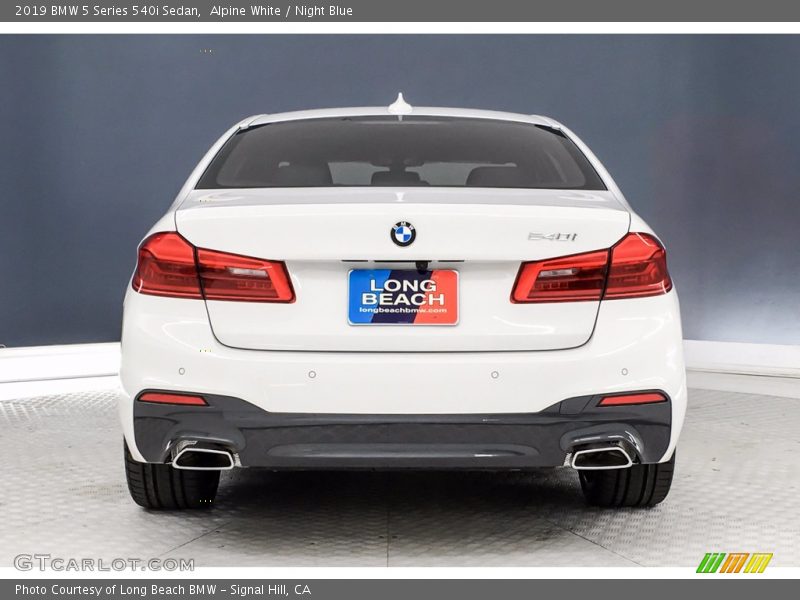 Alpine White / Night Blue 2019 BMW 5 Series 540i Sedan