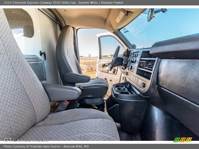 Summit White / Medium Pewter 2014 Chevrolet Express Cutaway 3500 Utility Van