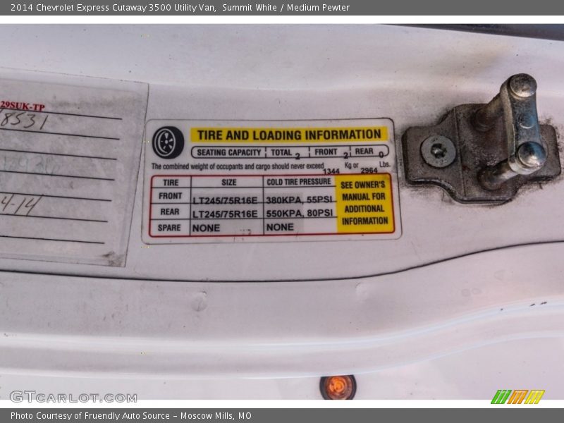 Summit White / Medium Pewter 2014 Chevrolet Express Cutaway 3500 Utility Van