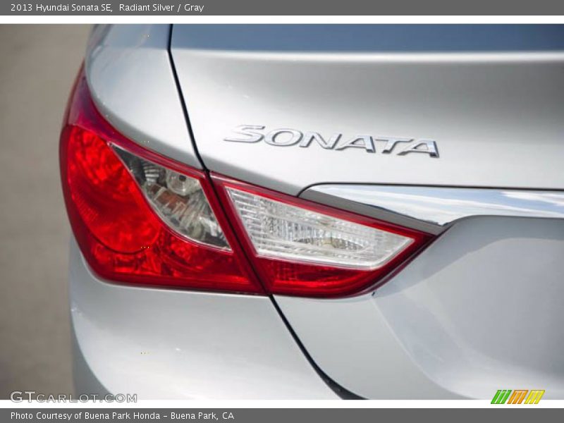 Radiant Silver / Gray 2013 Hyundai Sonata SE