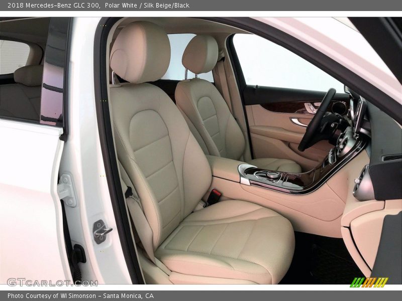 Polar White / Silk Beige/Black 2018 Mercedes-Benz GLC 300