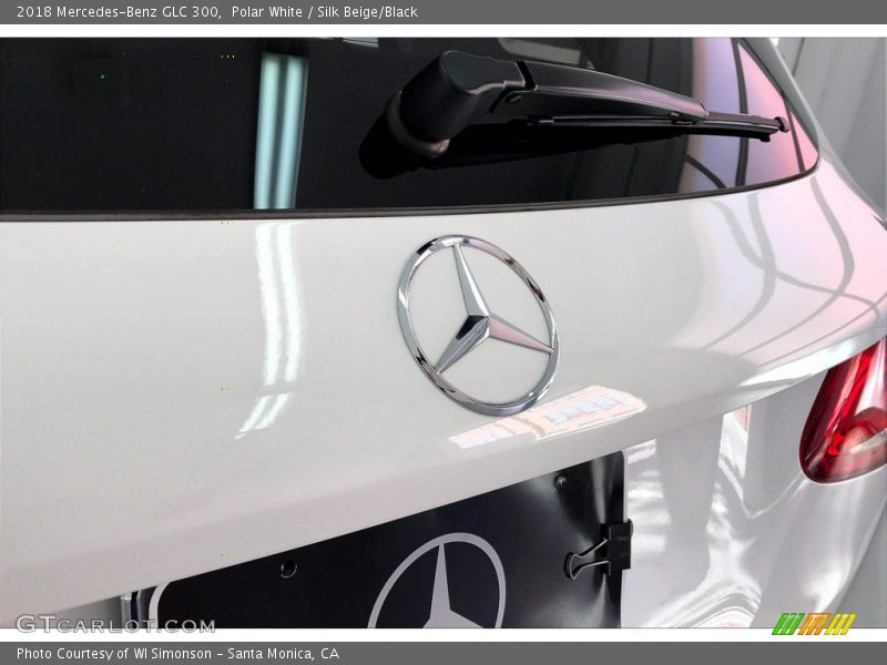 Polar White / Silk Beige/Black 2018 Mercedes-Benz GLC 300