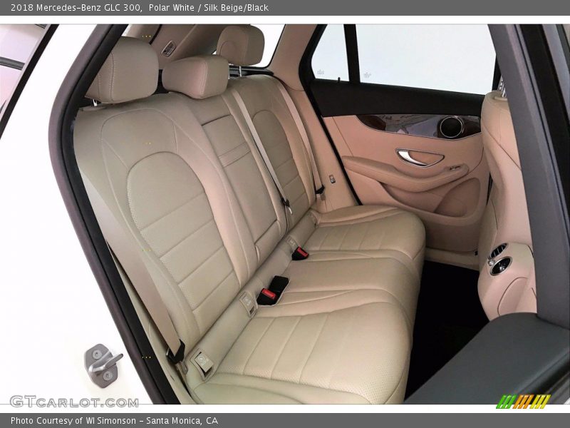 Polar White / Silk Beige/Black 2018 Mercedes-Benz GLC 300