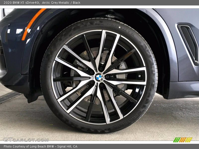 Arctic Grey Metallic / Black 2020 BMW X5 sDrive40i