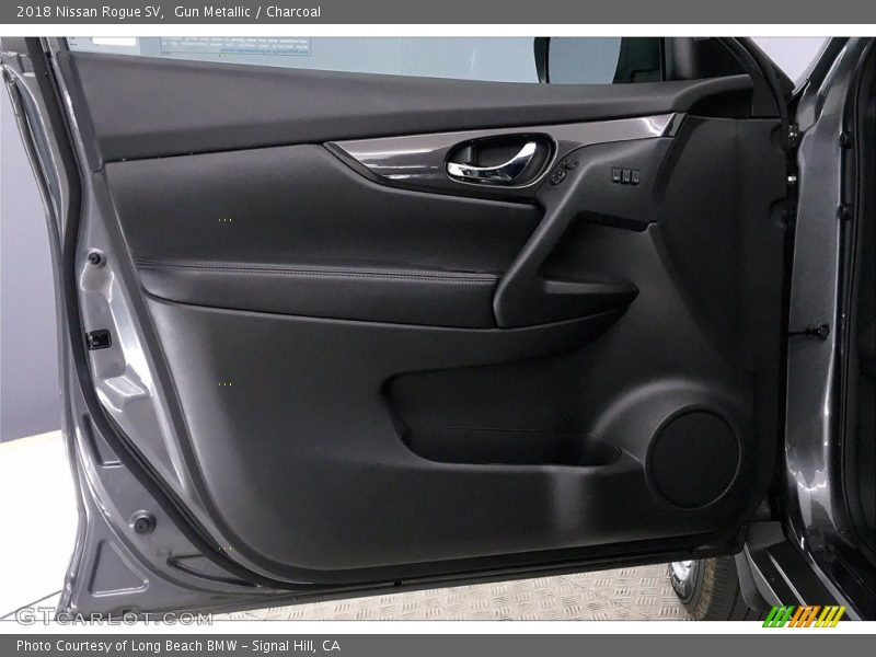 Gun Metallic / Charcoal 2018 Nissan Rogue SV