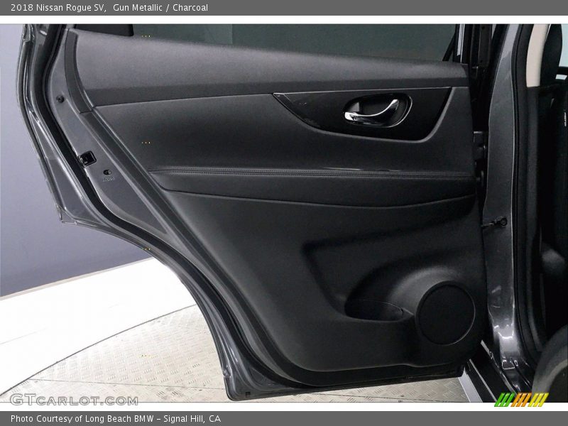 Gun Metallic / Charcoal 2018 Nissan Rogue SV