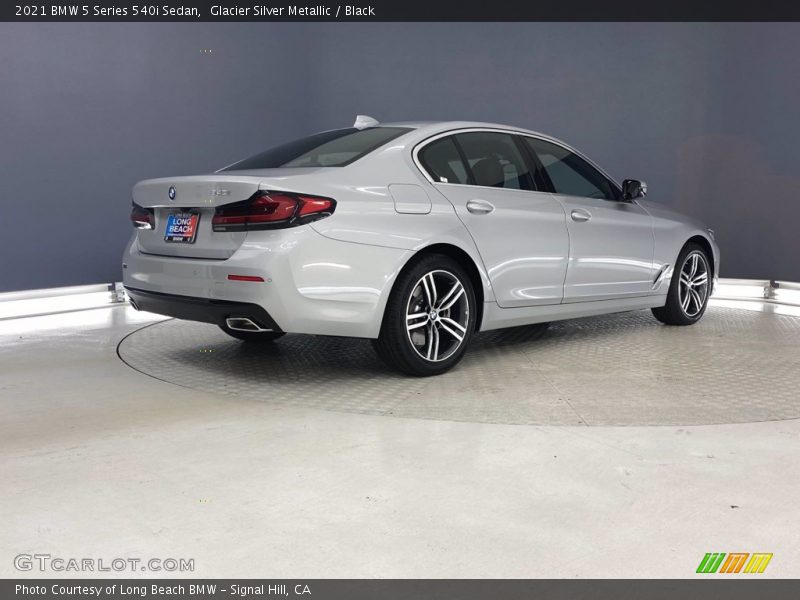 Glacier Silver Metallic / Black 2021 BMW 5 Series 540i Sedan