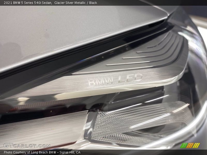 Glacier Silver Metallic / Black 2021 BMW 5 Series 540i Sedan