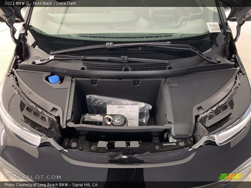 Fluid Black / Deka Dark 2021 BMW i3