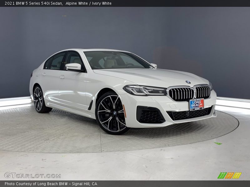 Alpine White / Ivory White 2021 BMW 5 Series 540i Sedan