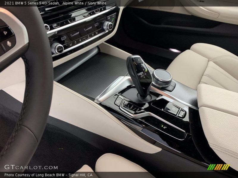 Alpine White / Ivory White 2021 BMW 5 Series 540i Sedan