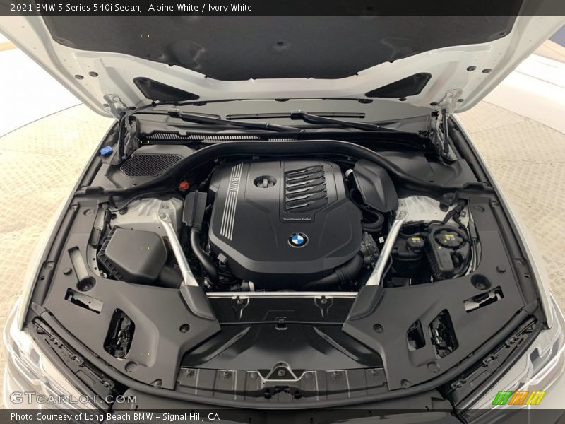 Alpine White / Ivory White 2021 BMW 5 Series 540i Sedan