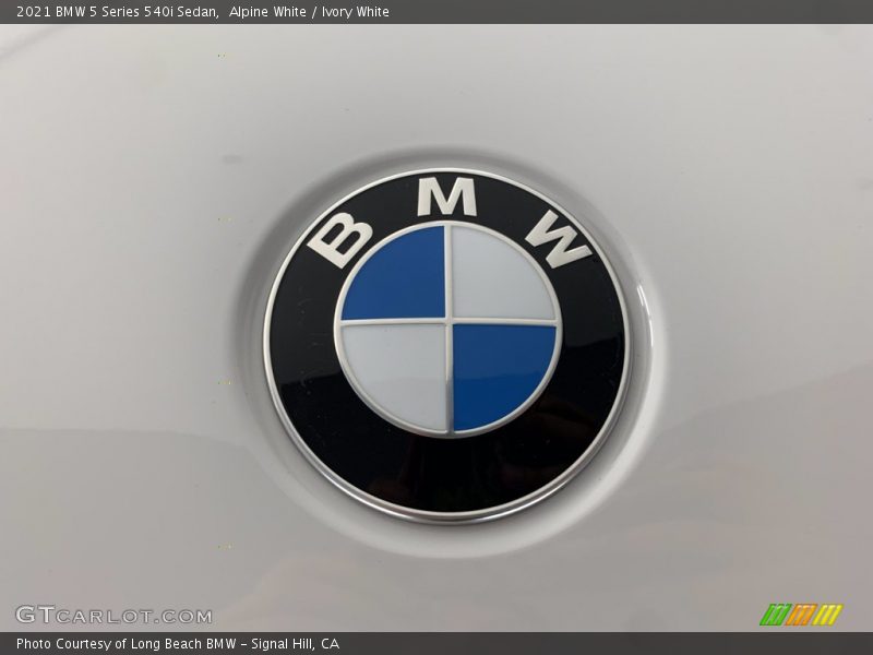 Alpine White / Ivory White 2021 BMW 5 Series 540i Sedan