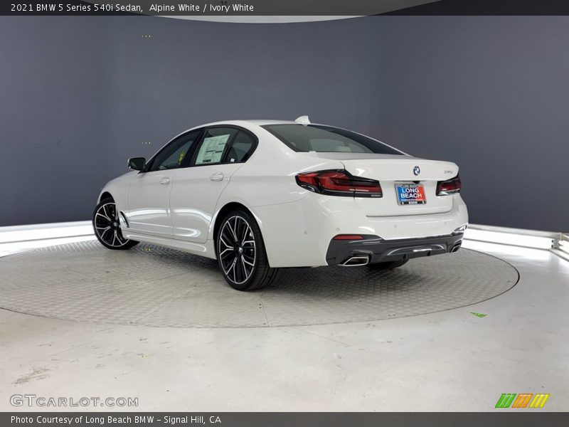 Alpine White / Ivory White 2021 BMW 5 Series 540i Sedan