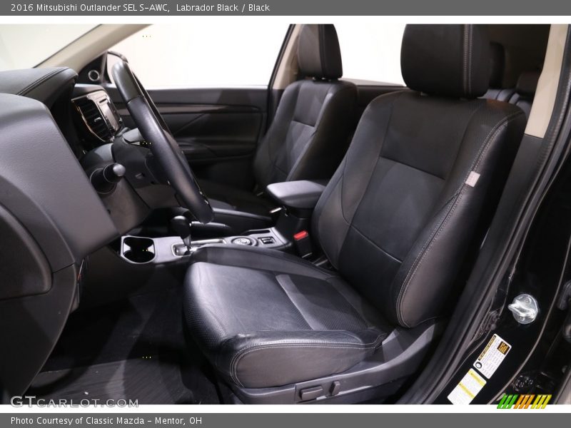 Front Seat of 2016 Outlander SEL S-AWC