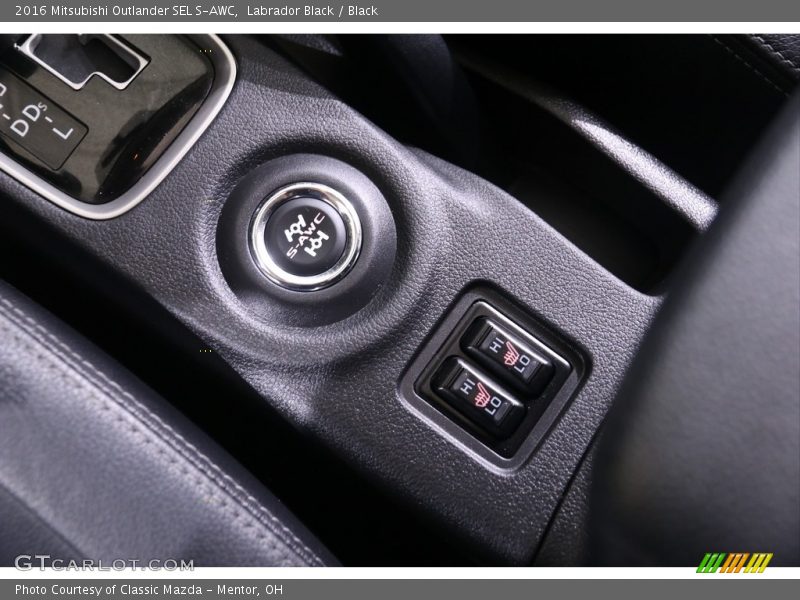 Controls of 2016 Outlander SEL S-AWC