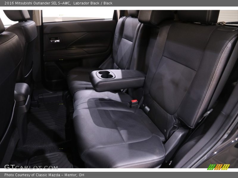 Rear Seat of 2016 Outlander SEL S-AWC