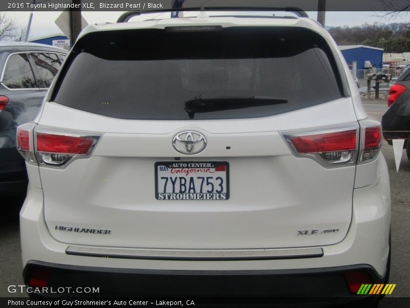 Blizzard Pearl / Black 2016 Toyota Highlander XLE