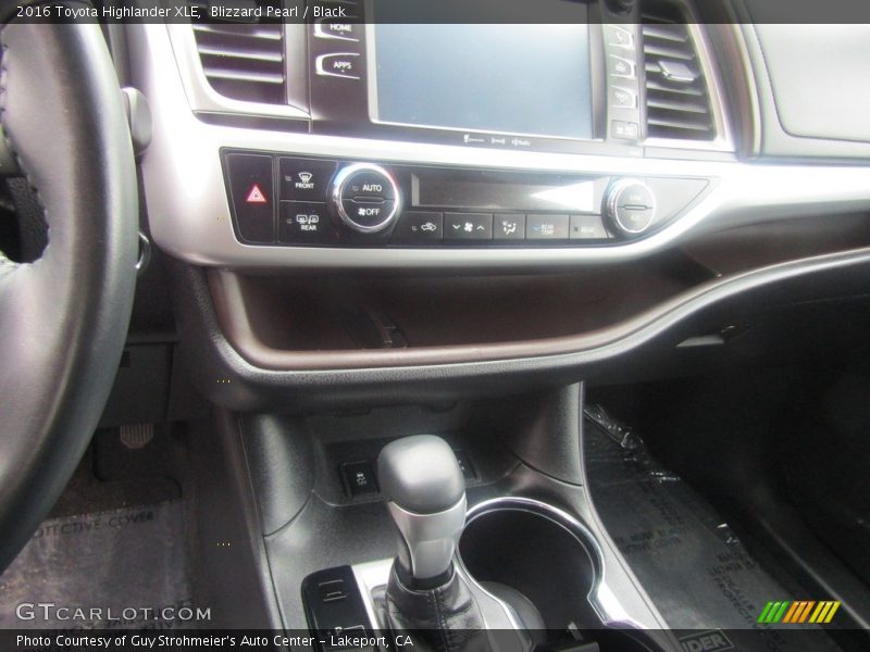 Blizzard Pearl / Black 2016 Toyota Highlander XLE