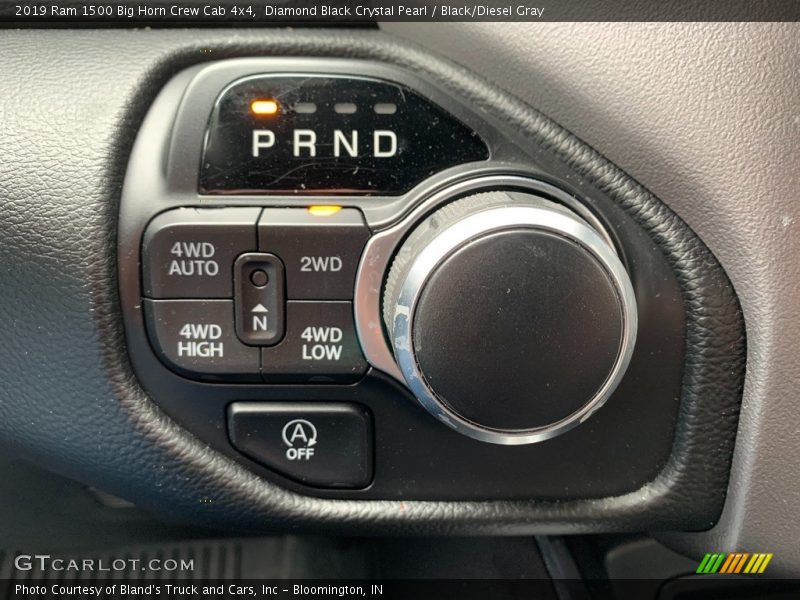 Diamond Black Crystal Pearl / Black/Diesel Gray 2019 Ram 1500 Big Horn Crew Cab 4x4