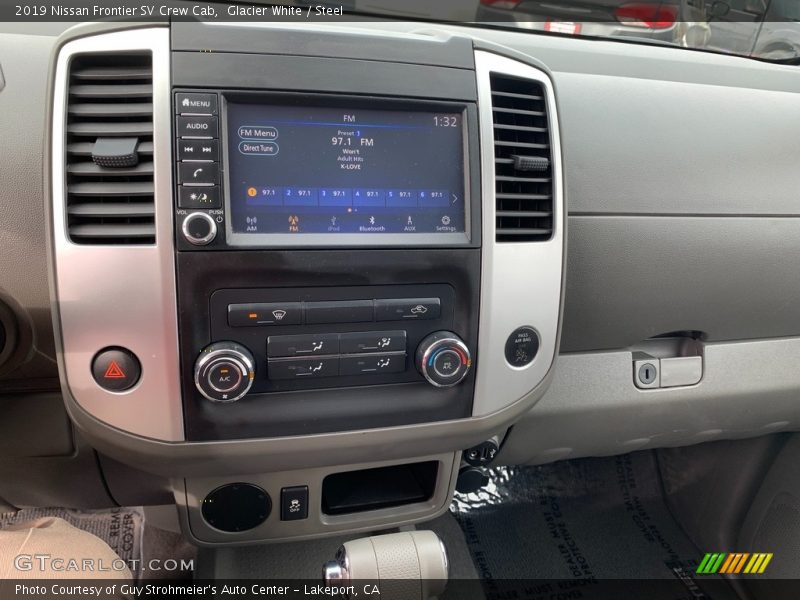 Glacier White / Steel 2019 Nissan Frontier SV Crew Cab