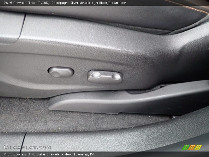 Champagne Silver Metallic / Jet Black/Brownstone 2016 Chevrolet Trax LT AWD