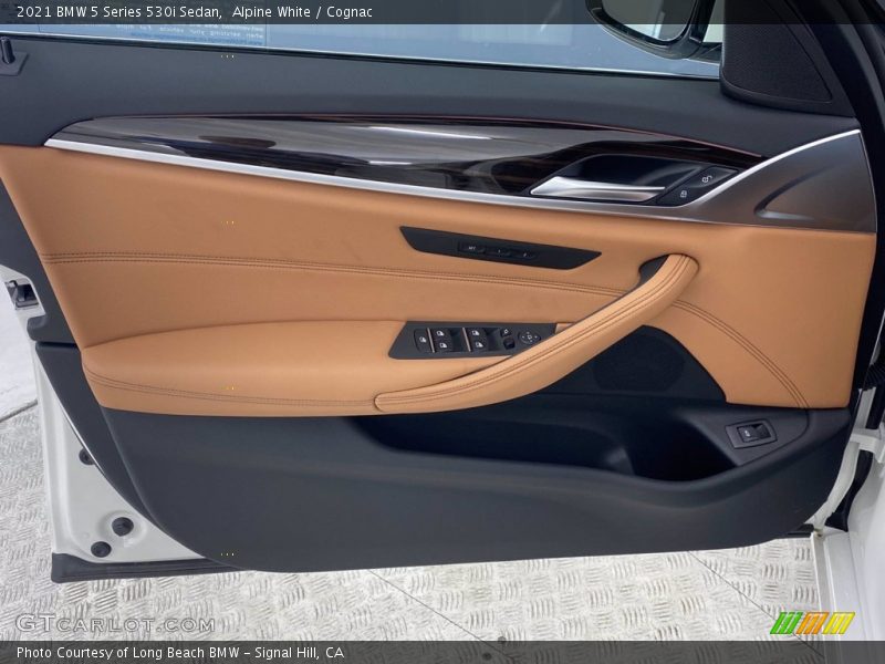 Alpine White / Cognac 2021 BMW 5 Series 530i Sedan