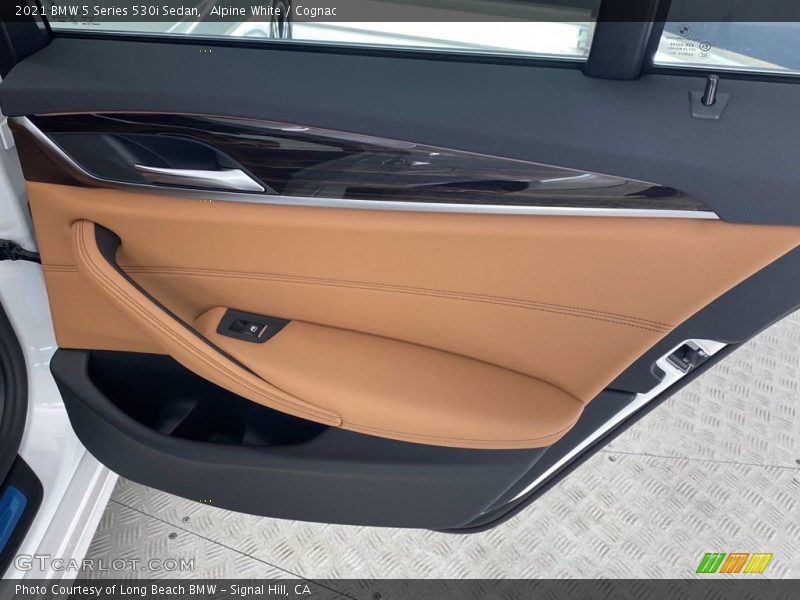 Alpine White / Cognac 2021 BMW 5 Series 530i Sedan