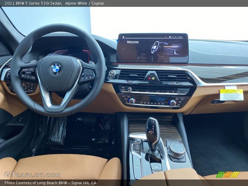 Alpine White / Cognac 2021 BMW 5 Series 530i Sedan