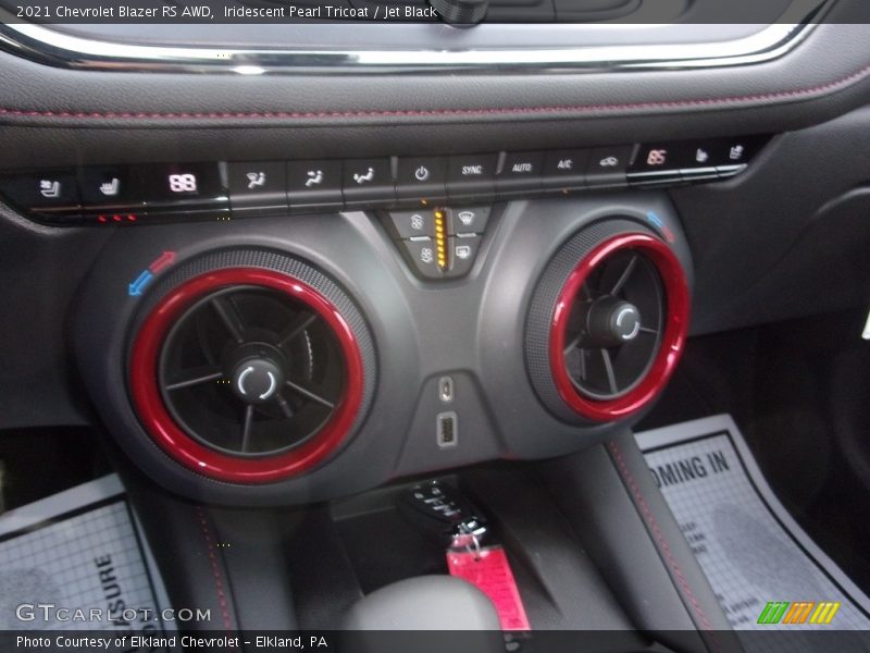 Iridescent Pearl Tricoat / Jet Black 2021 Chevrolet Blazer RS AWD