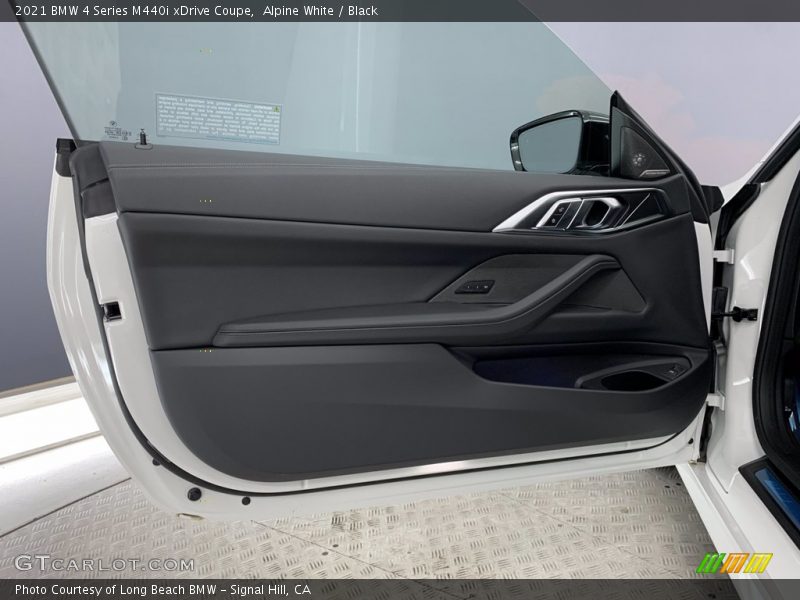 Alpine White / Black 2021 BMW 4 Series M440i xDrive Coupe