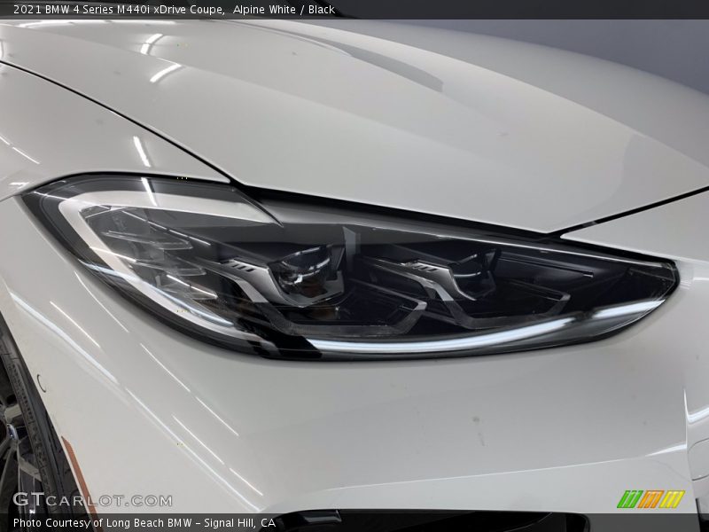 Alpine White / Black 2021 BMW 4 Series M440i xDrive Coupe