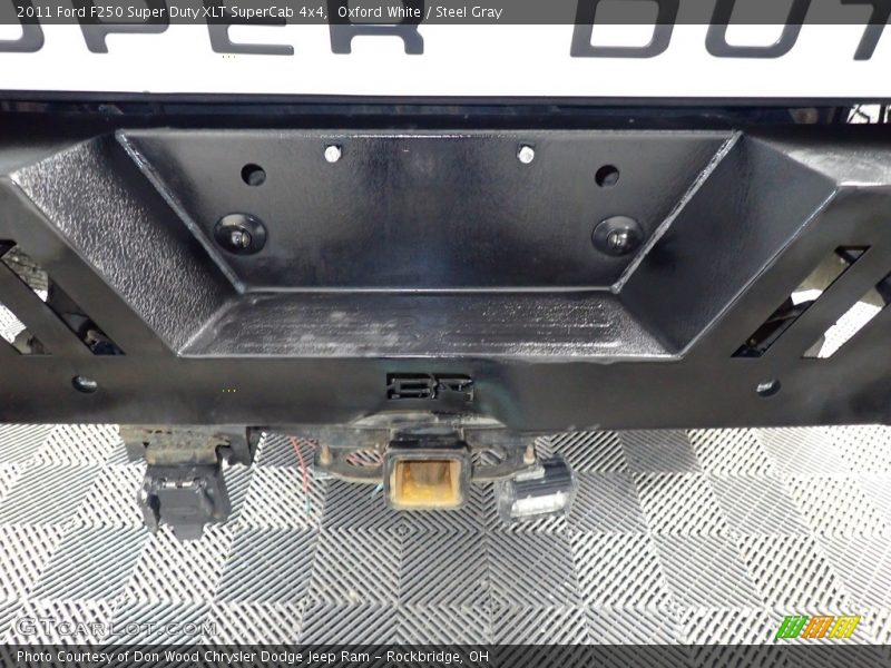 Oxford White / Steel Gray 2011 Ford F250 Super Duty XLT SuperCab 4x4