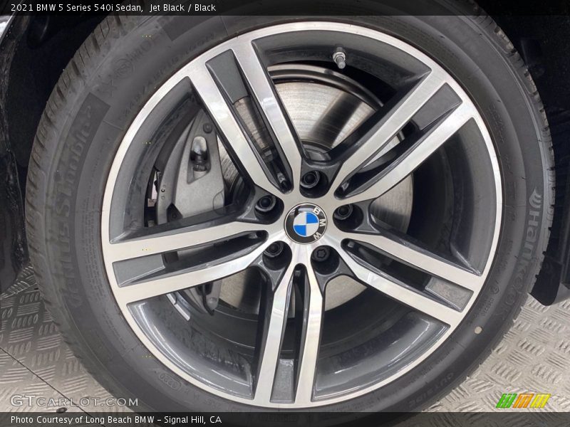 Jet Black / Black 2021 BMW 5 Series 540i Sedan