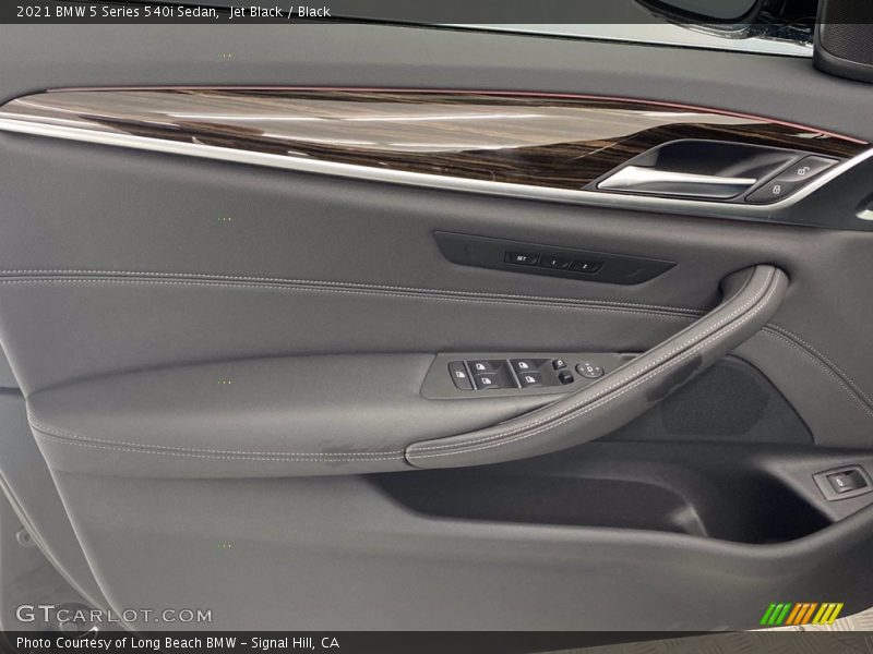 Jet Black / Black 2021 BMW 5 Series 540i Sedan