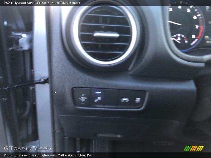 Sonic Silver / Black 2021 Hyundai Kona SEL AWD