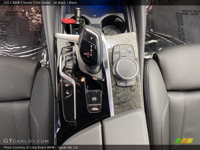 Jet Black / Black 2021 BMW 5 Series 530e Sedan