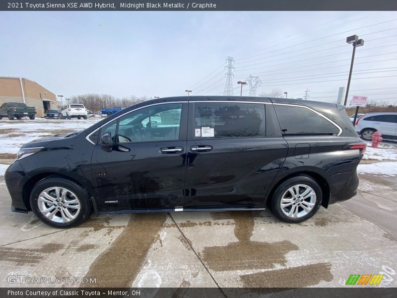 Midnight Black Metallic / Graphite 2021 Toyota Sienna XSE AWD Hybrid