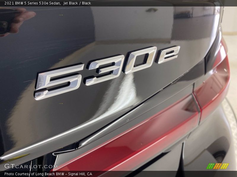 Jet Black / Black 2021 BMW 5 Series 530e Sedan