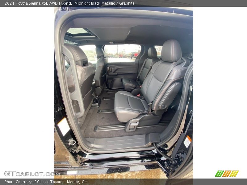 Midnight Black Metallic / Graphite 2021 Toyota Sienna XSE AWD Hybrid