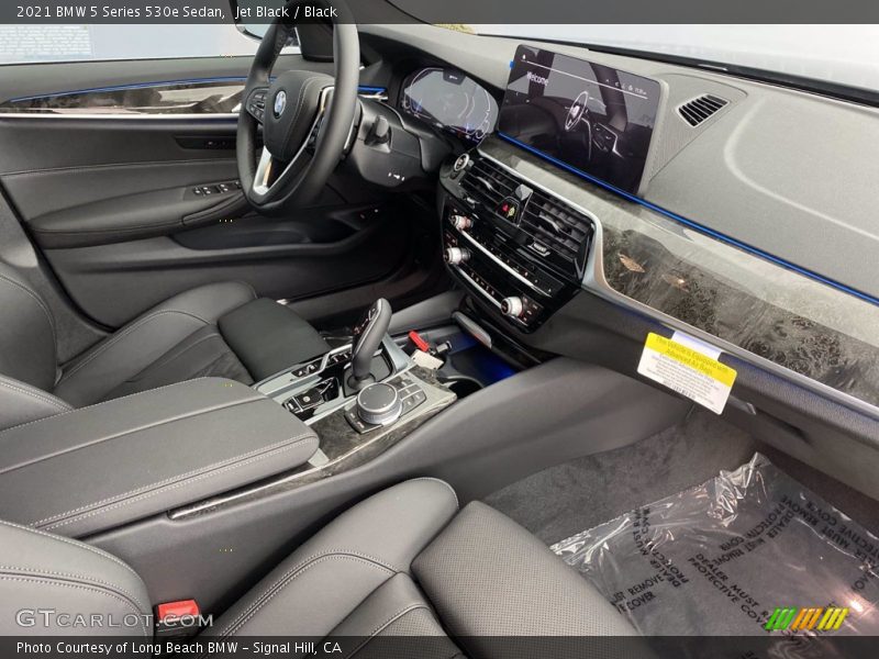 Jet Black / Black 2021 BMW 5 Series 530e Sedan