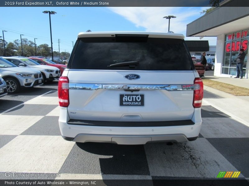 Oxford White / Medium Stone 2019 Ford Expedition XLT