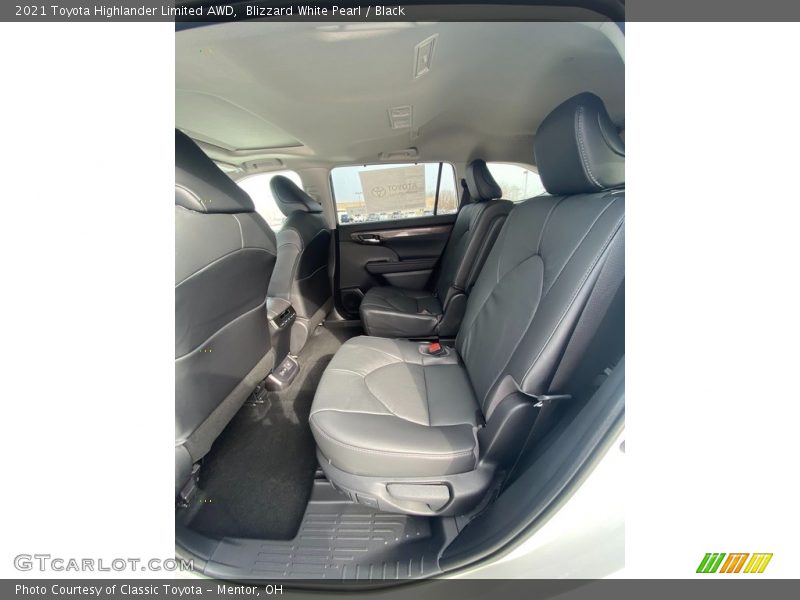Blizzard White Pearl / Black 2021 Toyota Highlander Limited AWD