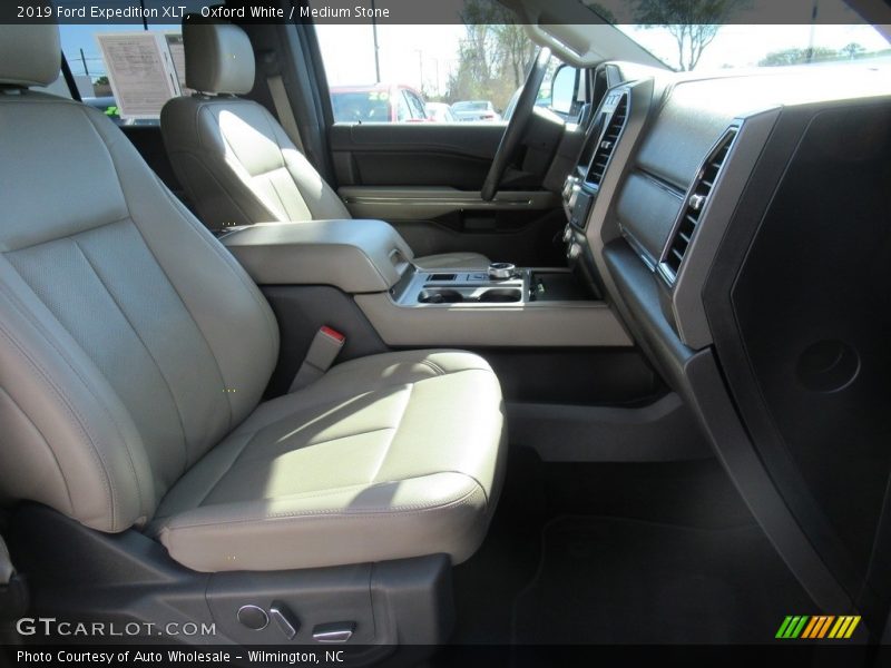Oxford White / Medium Stone 2019 Ford Expedition XLT