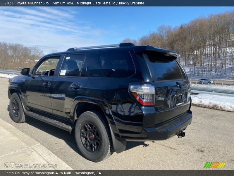 Midnight Black Metallic / Black/Graphite 2021 Toyota 4Runner SR5 Premium 4x4
