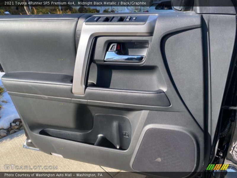 Midnight Black Metallic / Black/Graphite 2021 Toyota 4Runner SR5 Premium 4x4