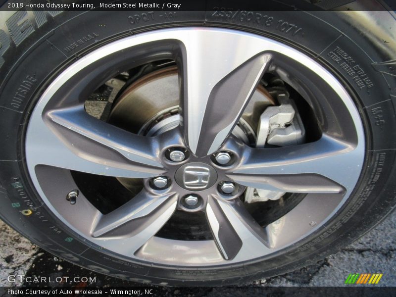 Modern Steel Metallic / Gray 2018 Honda Odyssey Touring