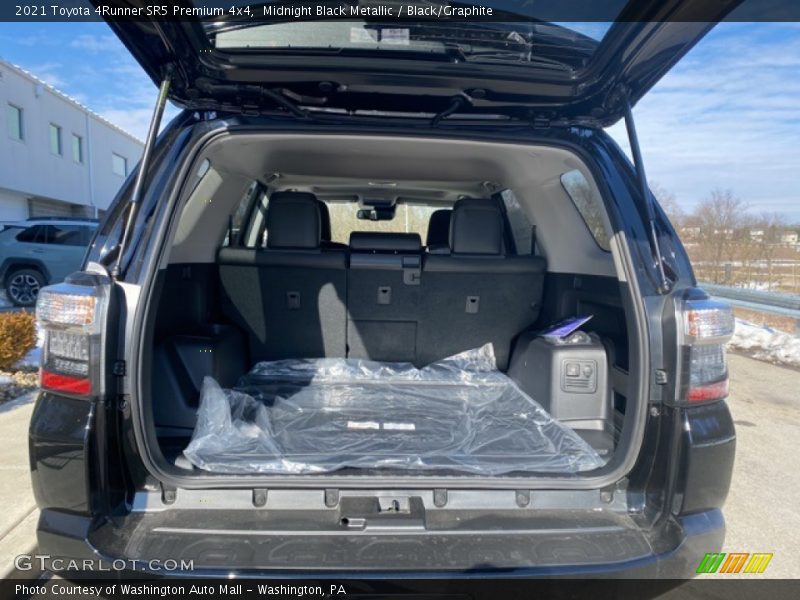 Midnight Black Metallic / Black/Graphite 2021 Toyota 4Runner SR5 Premium 4x4